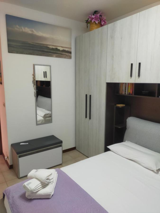Appartamento Riviera Trilocale Wifi E Parcheggio Privato Ventimiglia Bagian luar foto