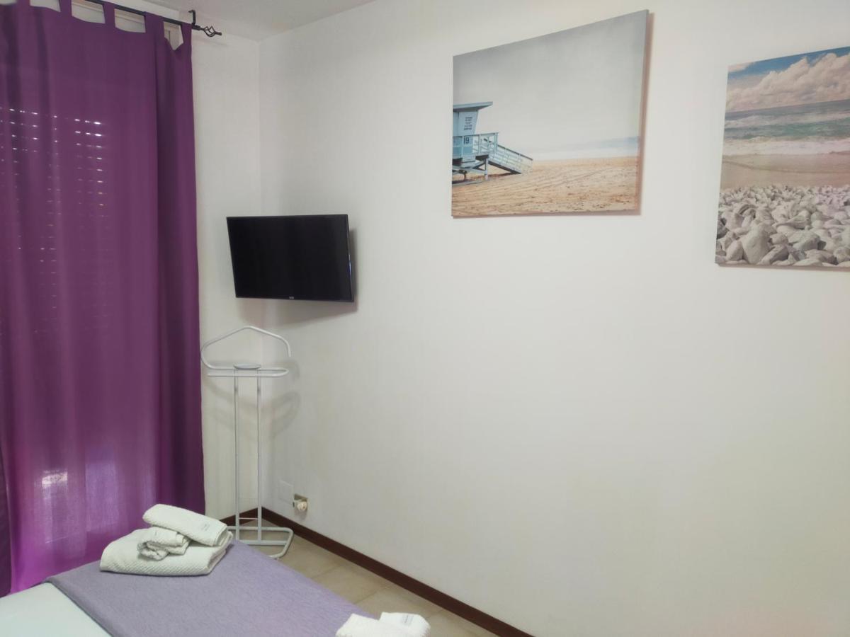 Appartamento Riviera Trilocale Wifi E Parcheggio Privato Ventimiglia Bagian luar foto