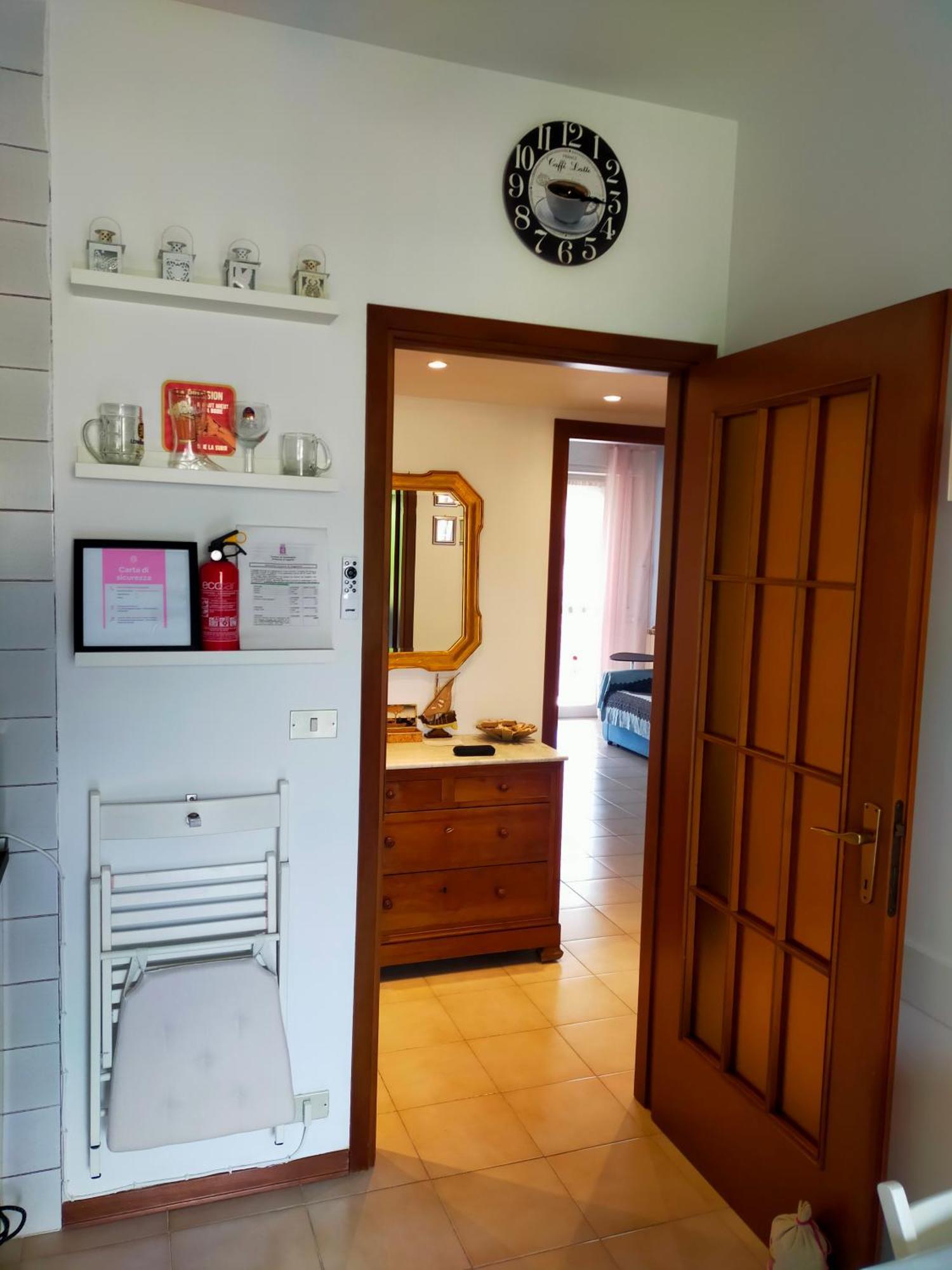 Appartamento Riviera Trilocale Wifi E Parcheggio Privato Ventimiglia Bagian luar foto