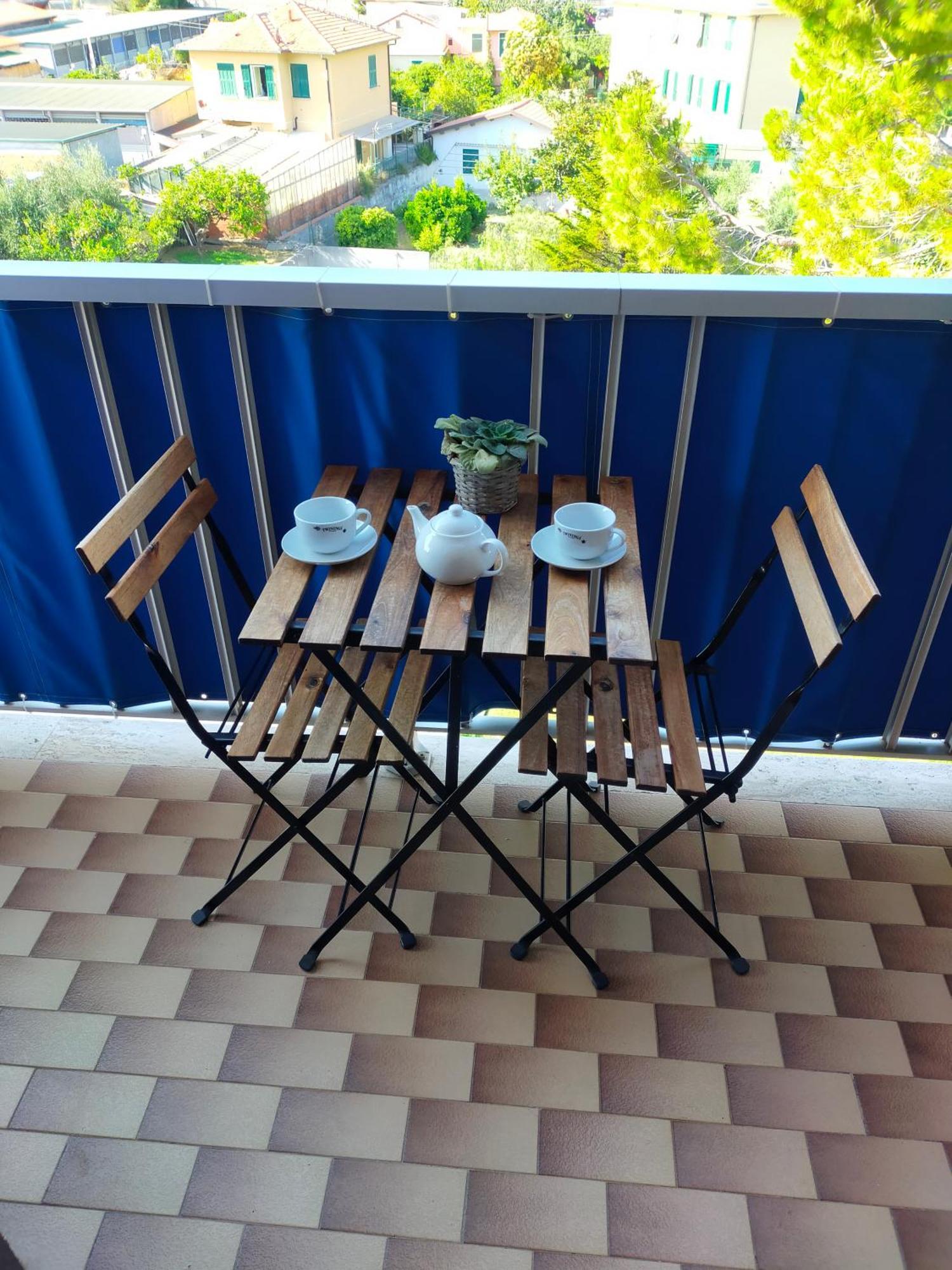 Appartamento Riviera Trilocale Wifi E Parcheggio Privato Ventimiglia Bagian luar foto
